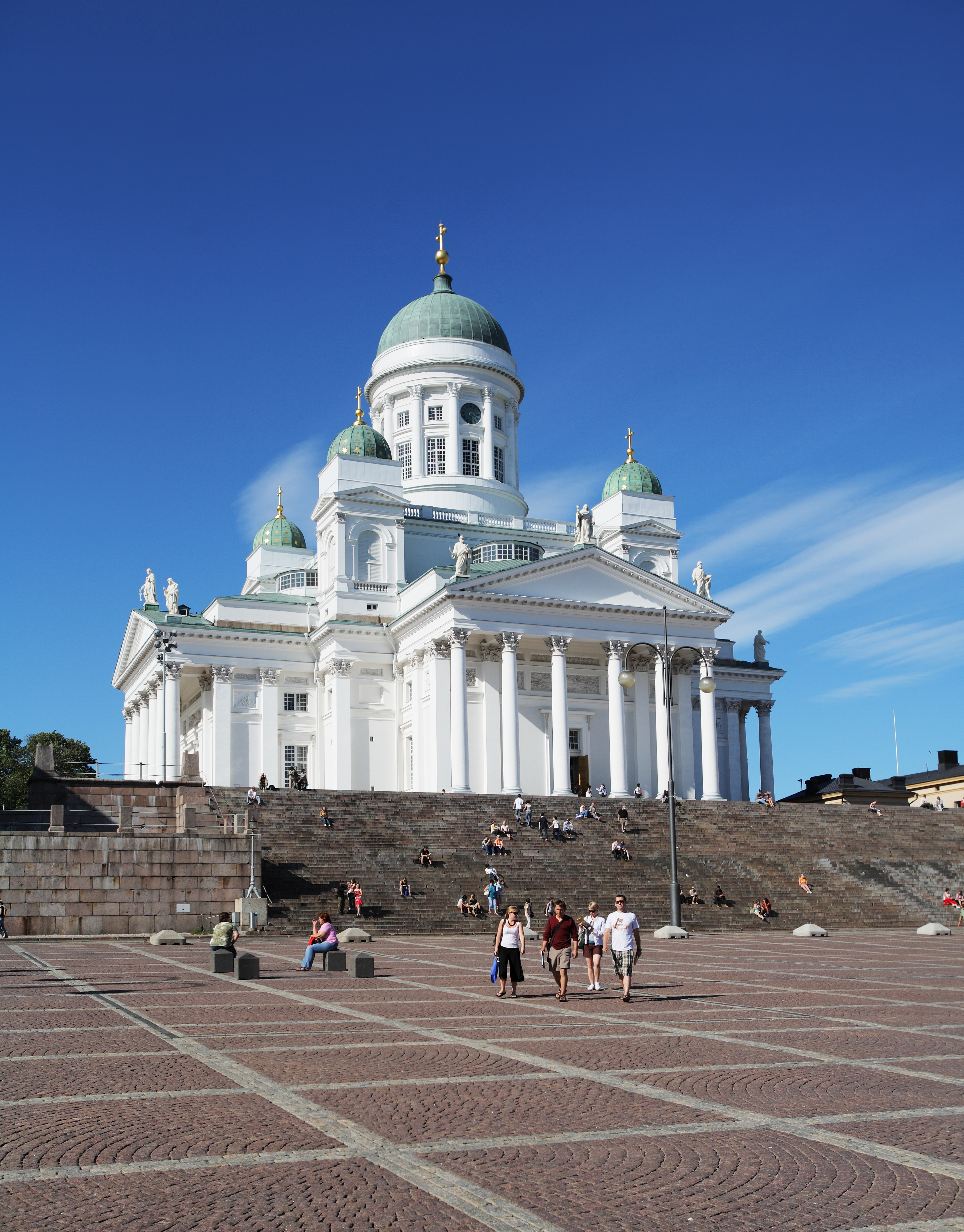 https://d3r8gwkgo0io6y.cloudfront.net/upload/the great luthern cathedral.jpg